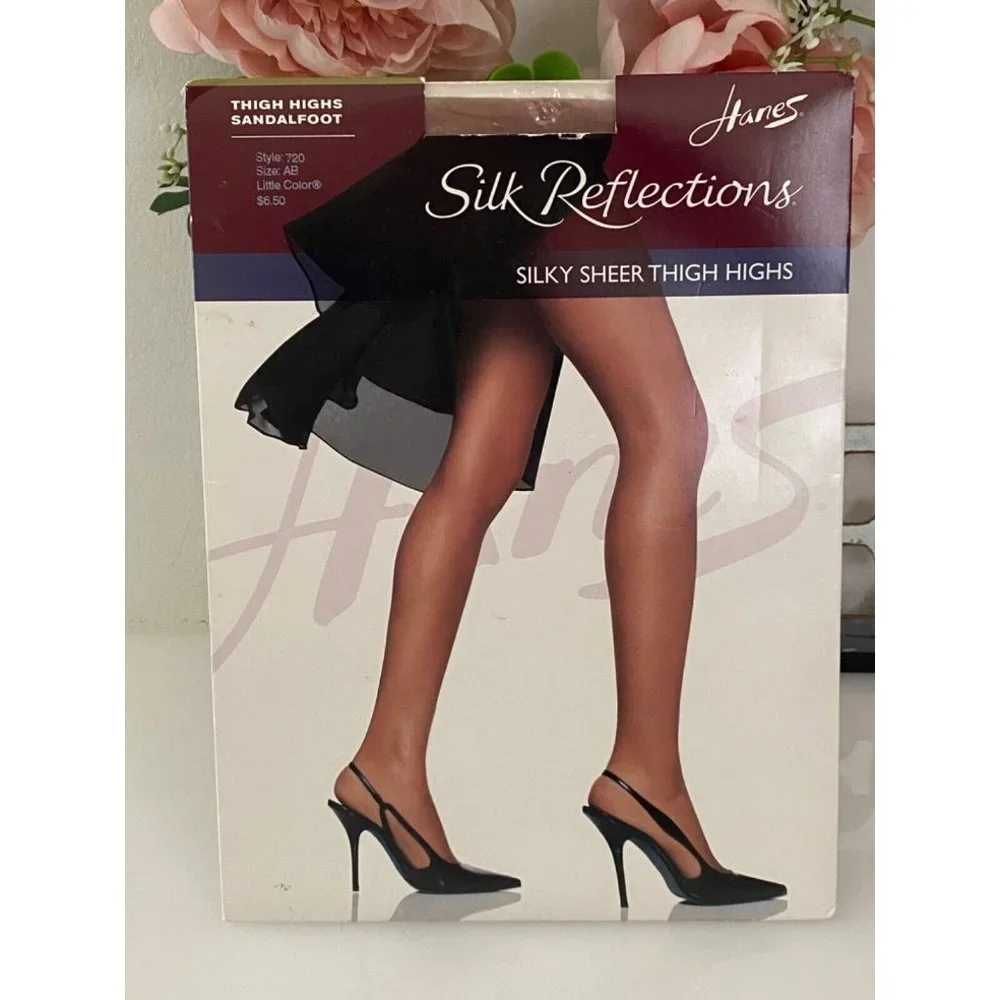 Hanes Silk Reflections Silky Sheer‎ Thigh Highs Sandalfoot Size AB Little Color
